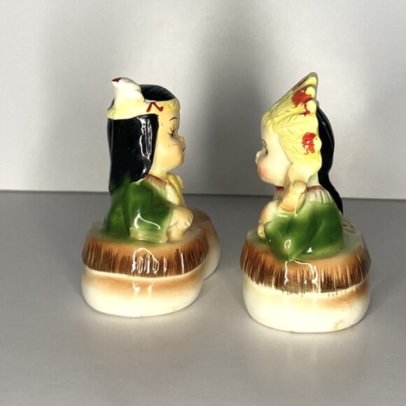 Indigenous Boy & Girl In Moccassins, Vintage - Picture 8 of 10